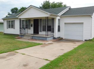 1304 Sherry Ln, Shawnee, OK 74801
