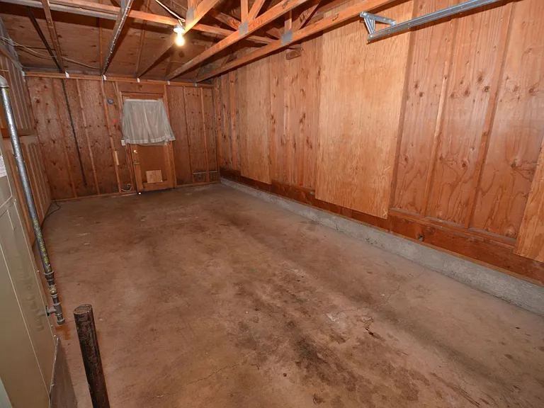 12300 SW Sussex St — Photo 4