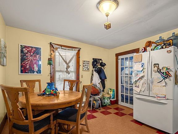 4th image of 39 Grove Street