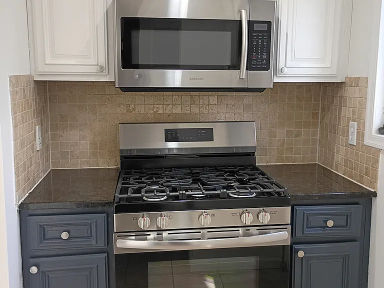 186 Selvage Ave — Photo 6