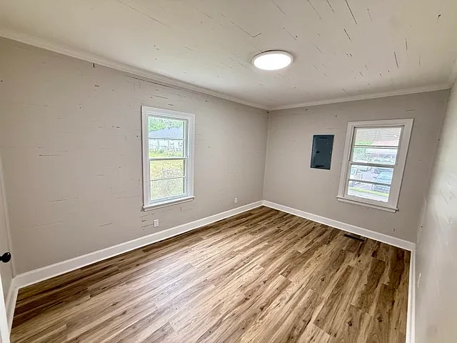 1316 Poplar St — Photo 8