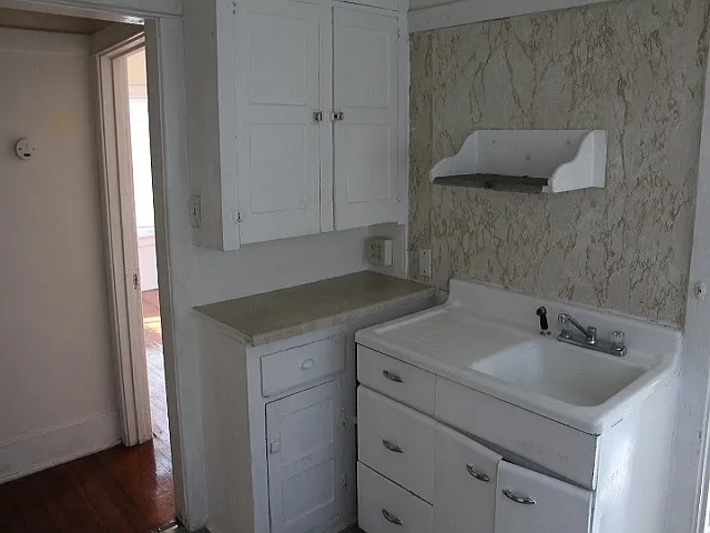 557 Colfax Ave #2 — Photo 6