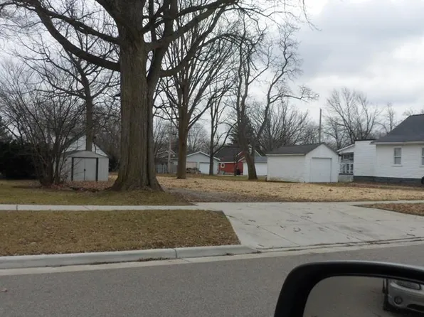 421 S Cherry St, Bryan, OH 43506