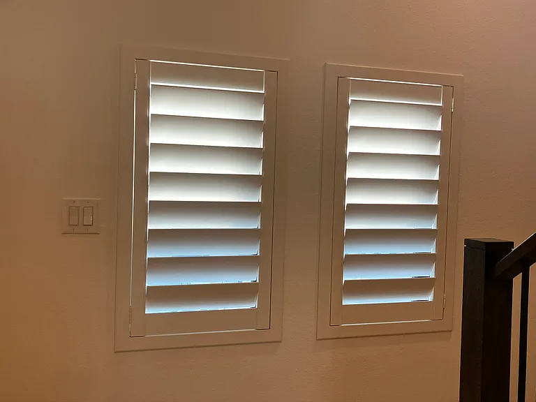 4" levered blinds