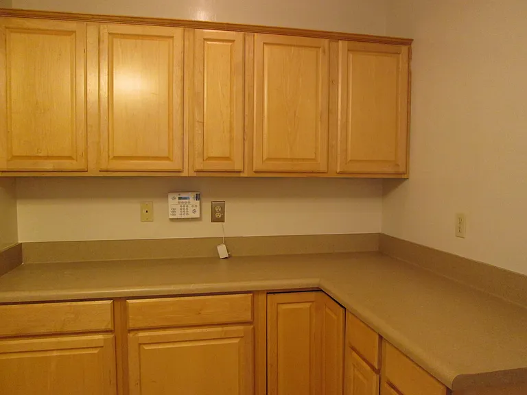 3032 N Inyo St — Photo 5