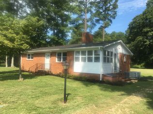 940 Woods Crossroads Rd, Benson, NC 27504