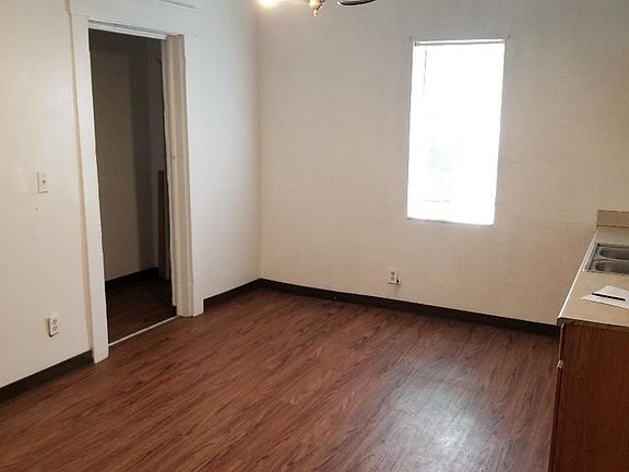 2nd image of 2426 Rowan St