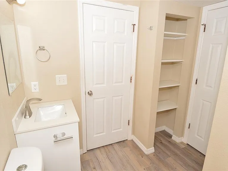 8764 Mallard Reserve Dr #101 — Photo 52