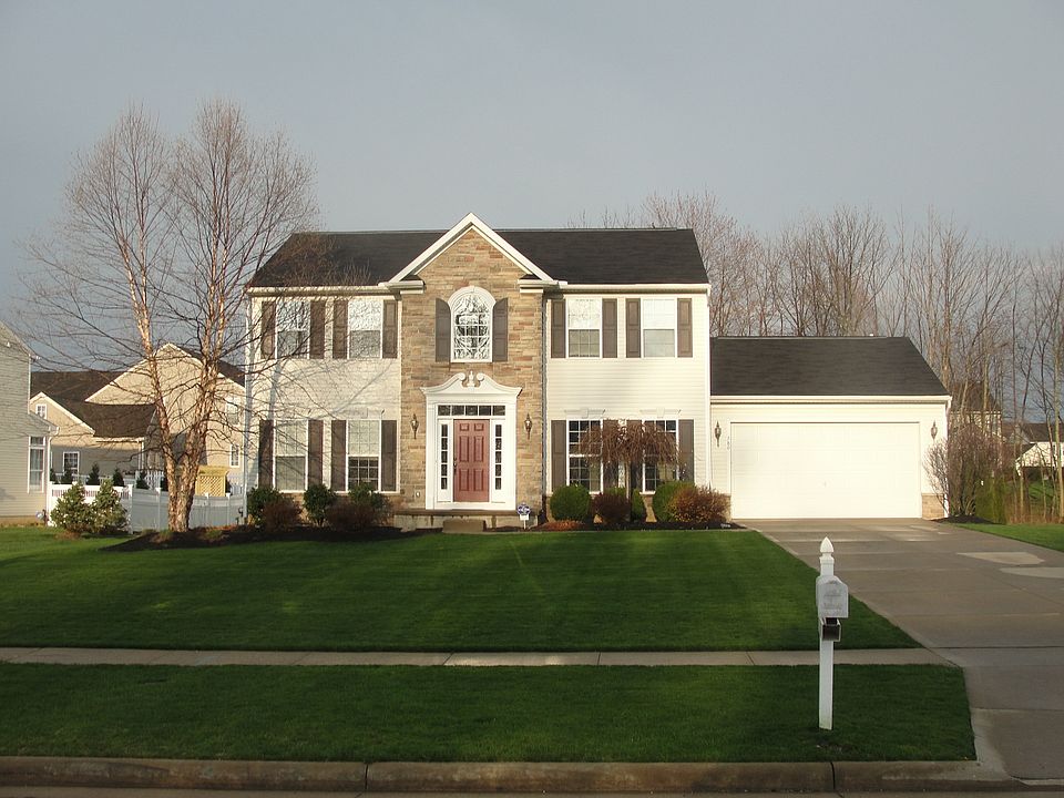 1st image of 780 Lauren Ln