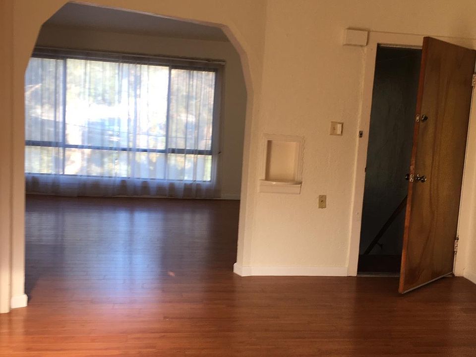 1st image of 23 Cayuga Ave #2