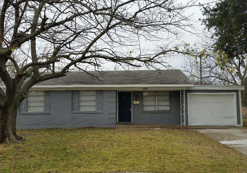 1st image of 3201 Edgebrook Dr