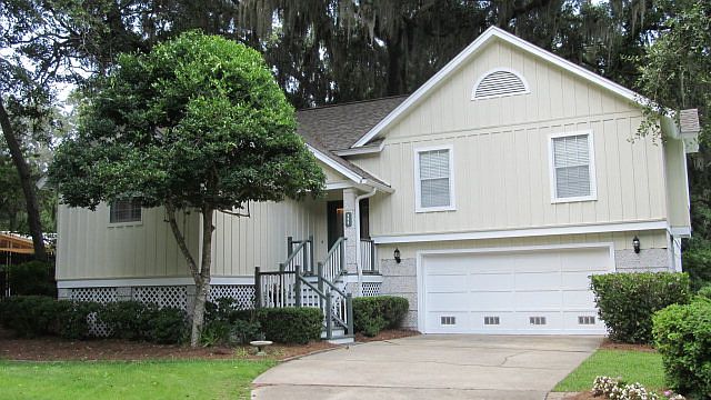 1st image of 111 Grand Oaks Ln
