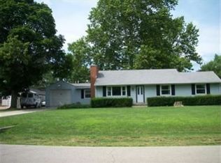 4166 White Oak Dr, Dayton, OH 45432