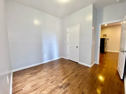 Rented by Compass | media 16