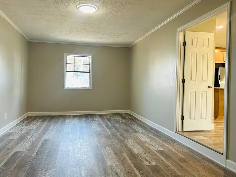 6165 Radford Dr — Photo 17