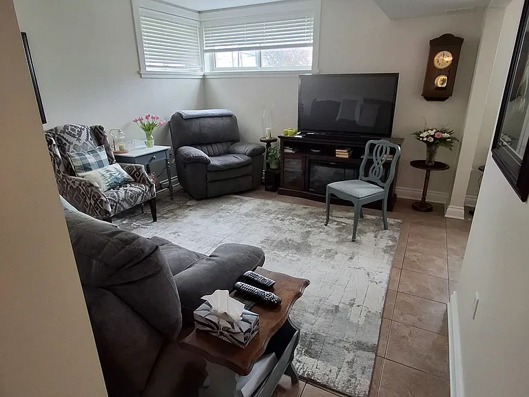 62 Christie St #1 — Photo 9
