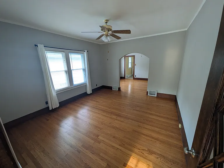4612 Washington St — Photo 3
