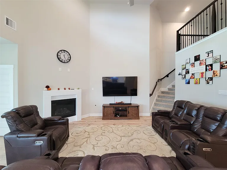 3534 Matterhorn Dr — Photo 24