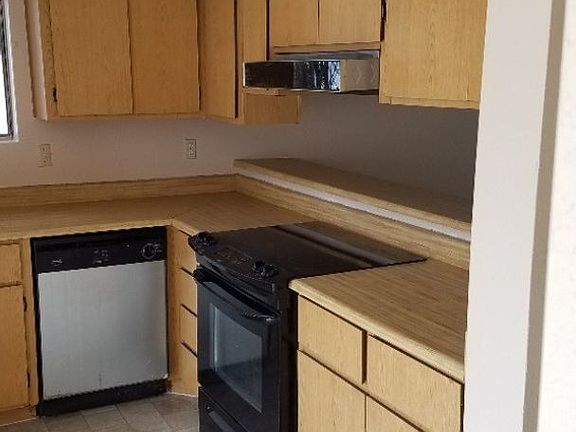 3rd image of 2838 E Beck Ln Unit 1