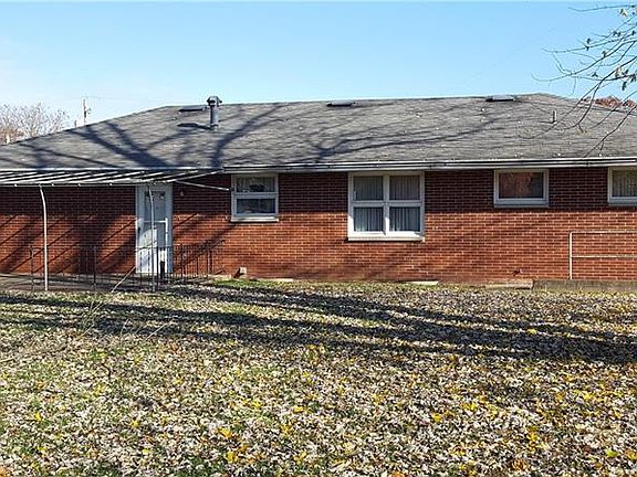 2nd image of 218 Edgewood Dr