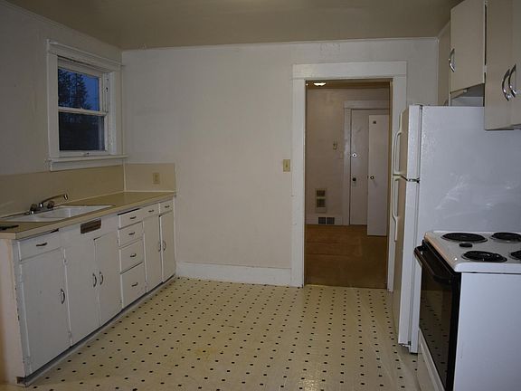 2nd image of 6743 15th Ave NW APT 2