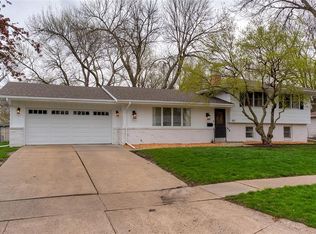 825 SE Sharon Dr, Ankeny, IA 50021
