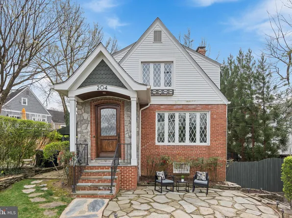 204 Pine St, Alexandria, VA 22305
