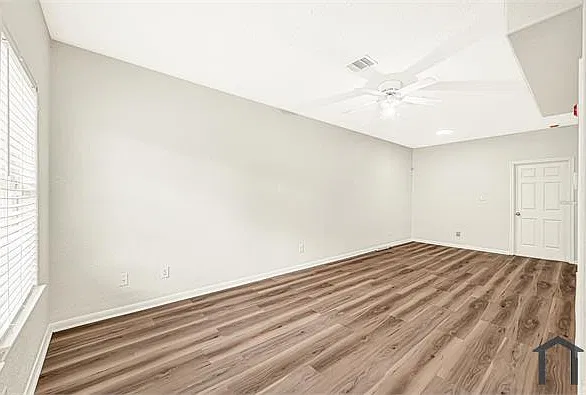 4 bed, 2944 sqft, $1,750 — Photo 2