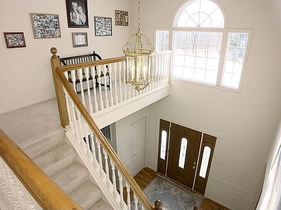 2-Story Foyer