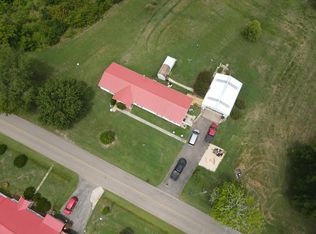 825 Grooms Rd, Bruceton, TN 38317