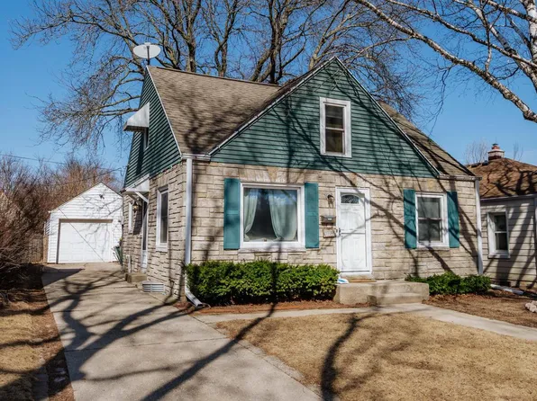 7726 Livingston AVENUE, Wauwatosa, WI 53213