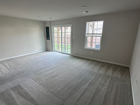 4th image of 4122 Riverside Dr