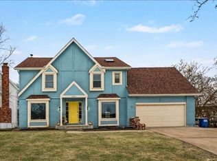 10609 Ballentine St, Overland Park, KS 66214