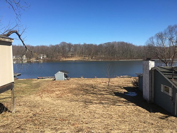 5th image of 01095 Lake Dr