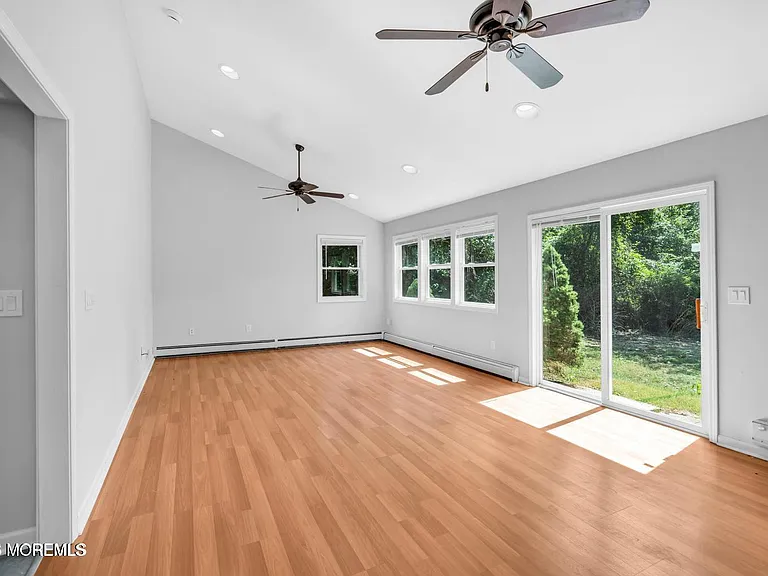 830 Brookside Dr — Photo 9
