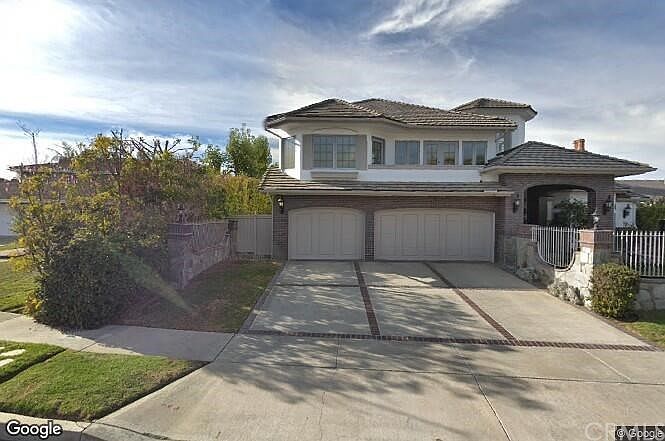 1st image of 5 Monterey Cir