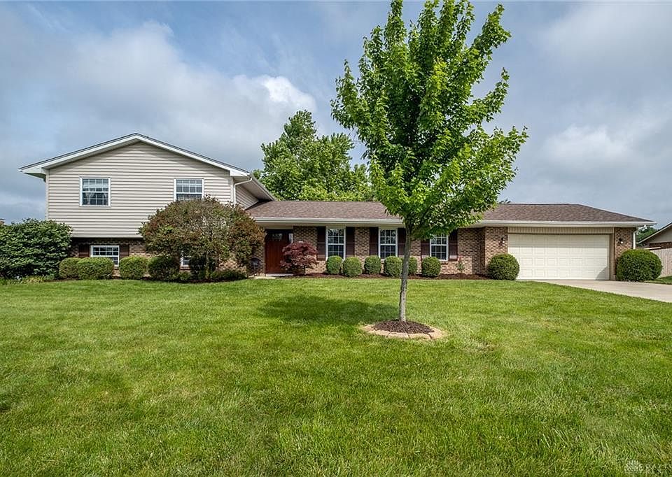 1st image of 2439 S Old Oaks Dr