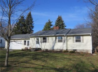 46 Hillcrest Dr, Spencerport, NY 14559