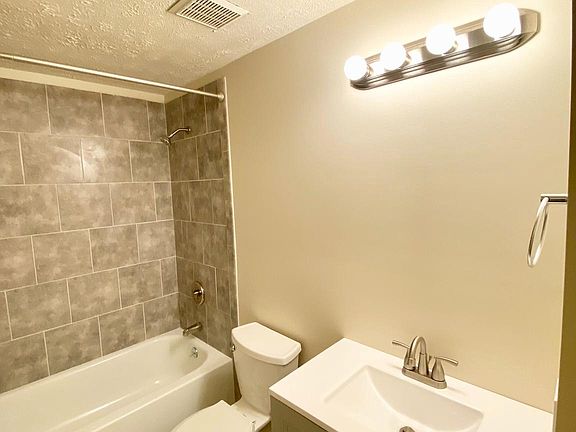 5th image of 844 SE Angel Valley Ct