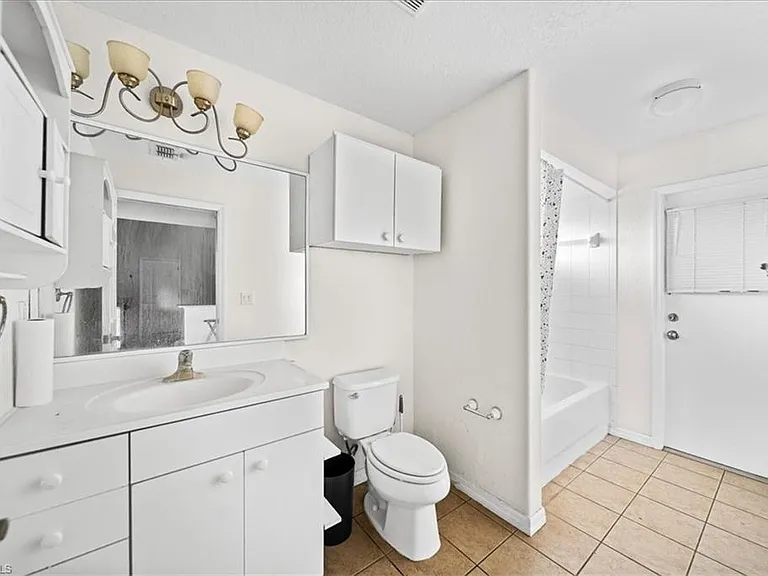 1019 Angelo Ave — Photo 6