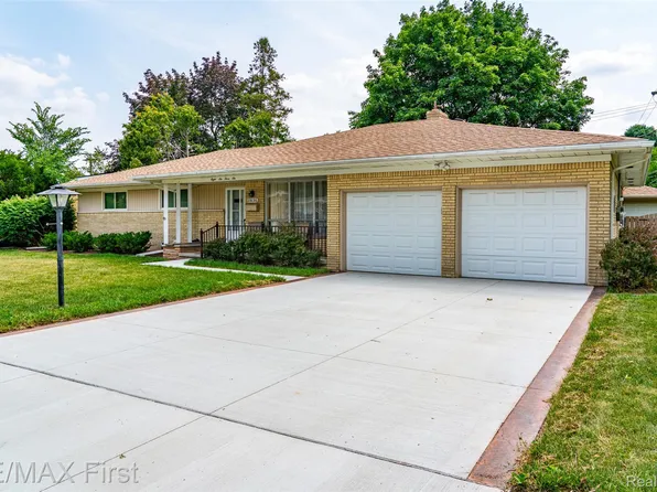 8636 Kidley Dr, Sterling Heights, MI 48314