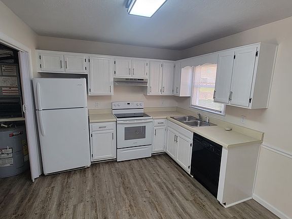 5th image of 1819 Stargazer Ave #3