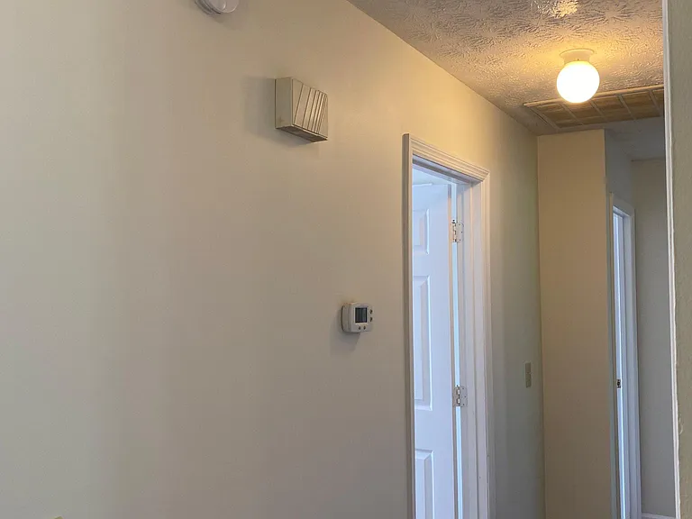1963 Bluff Ct — Photo 18