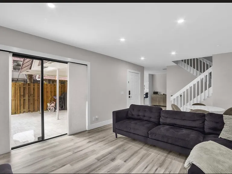7576 Courtyard Run E — Photo 3