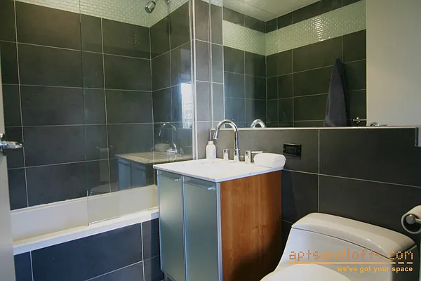 Sold by aptsandlofts.com | media 10