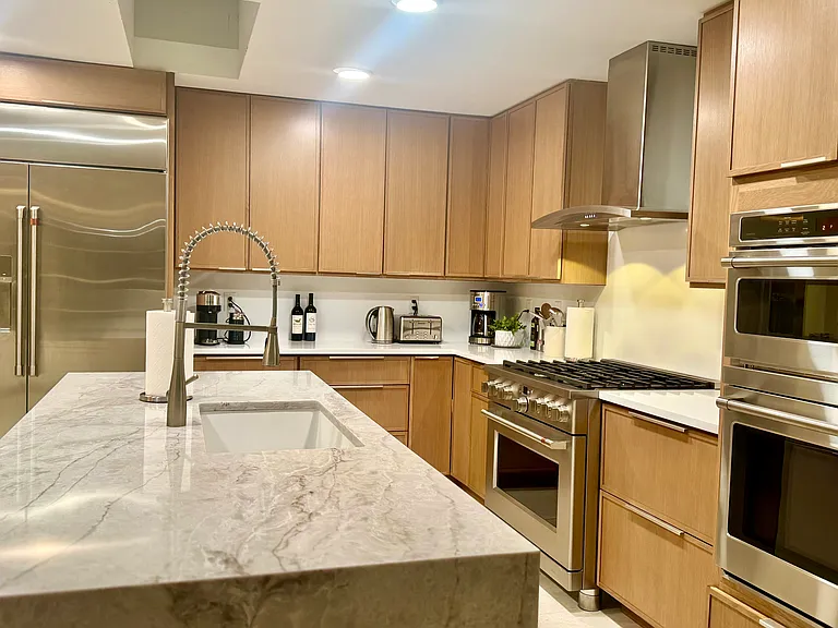 311 Island Cir — Photo 13