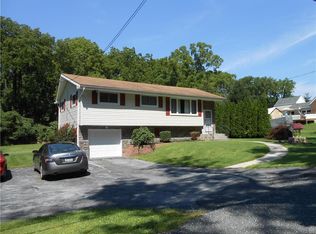 4866 Mulberry St, Coplay, PA 18037