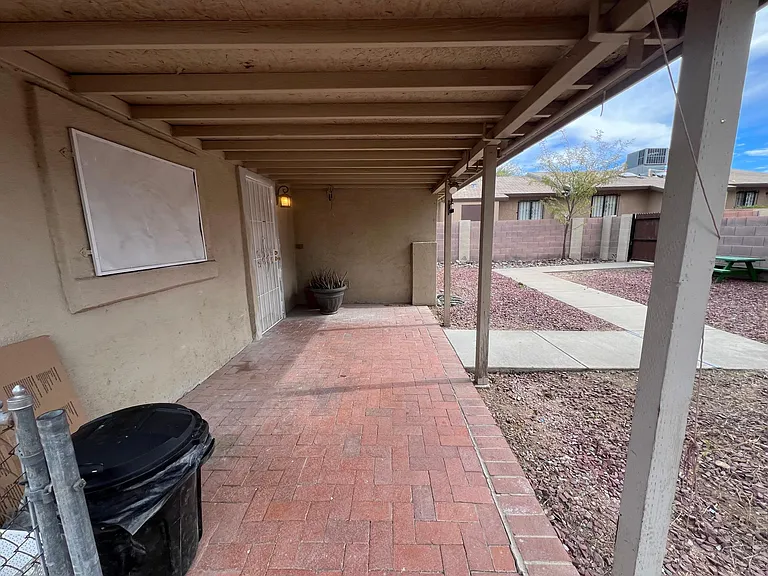 515 E Lester St #1 — Photo 5