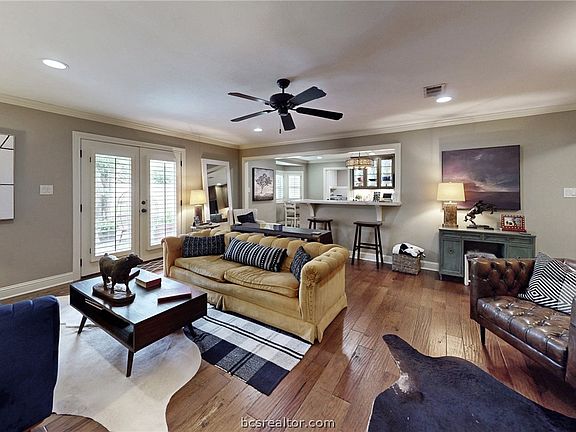 5th image of 1003 Rose Cir