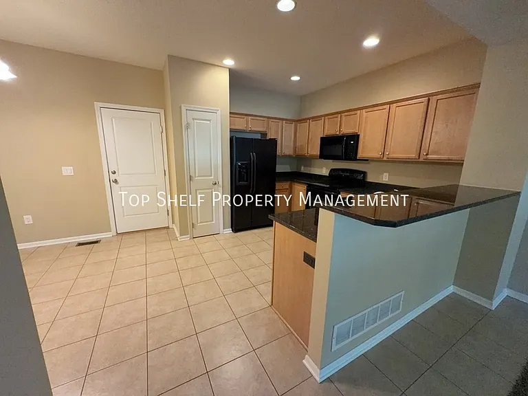 3707 NE Marissa Ln — Photo 4